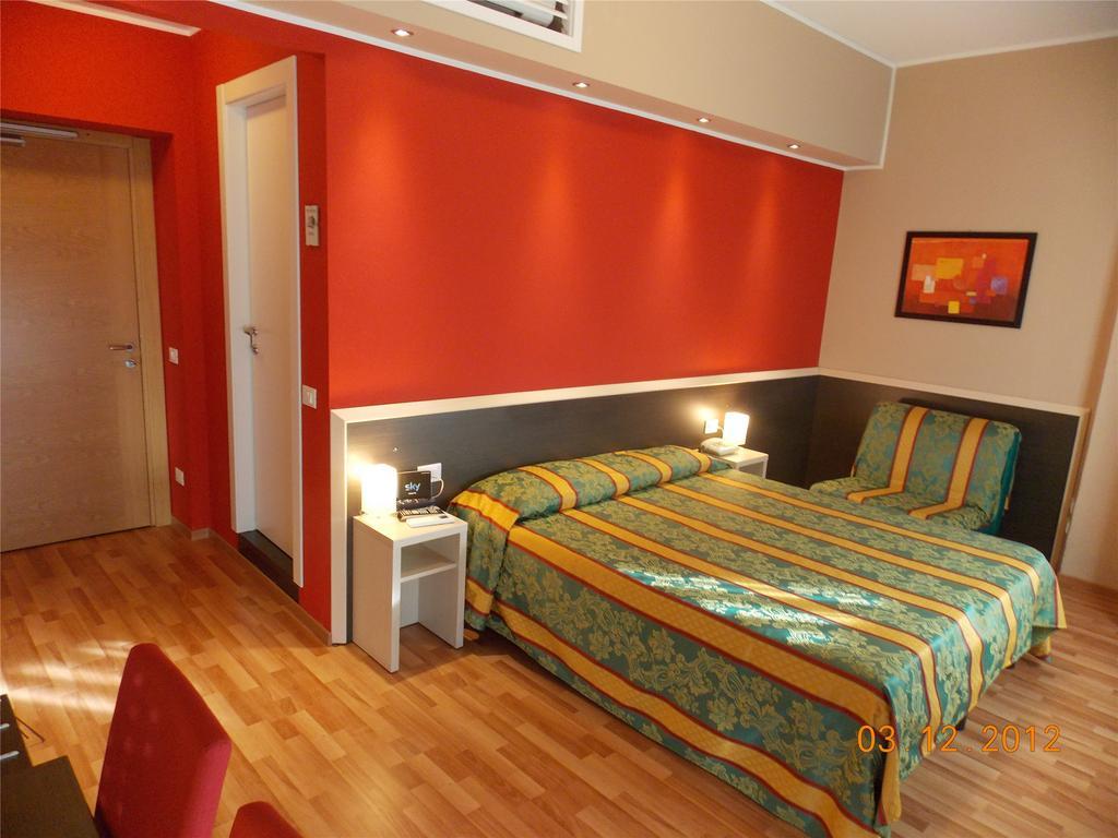Hotel David Sesto Calende Exterior foto