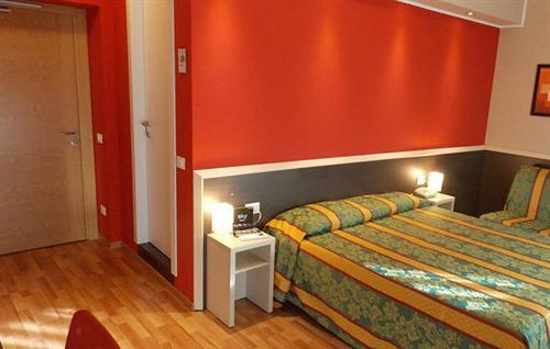 Hotel David Sesto Calende Exterior foto