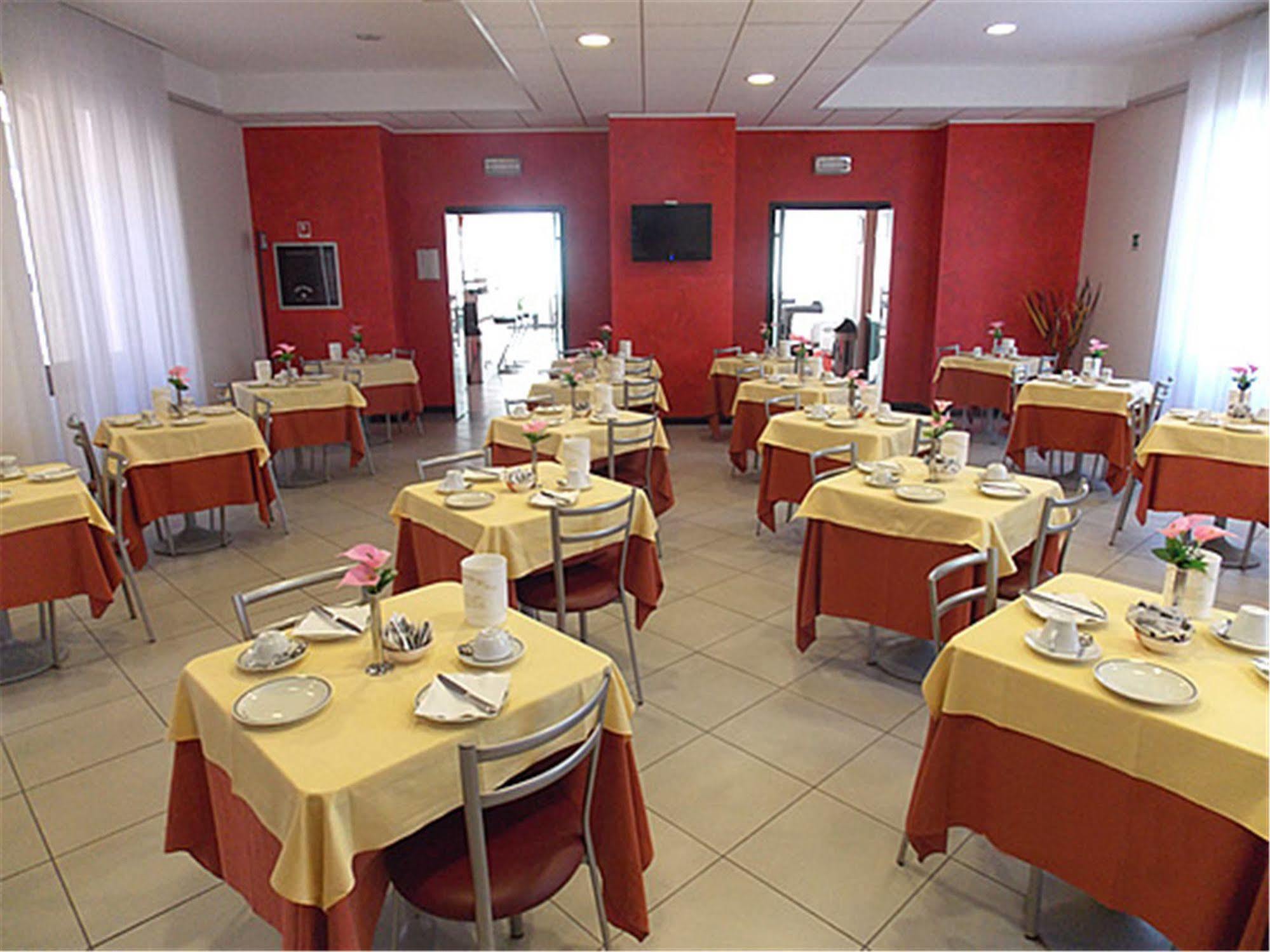 Hotel David Sesto Calende Exterior foto