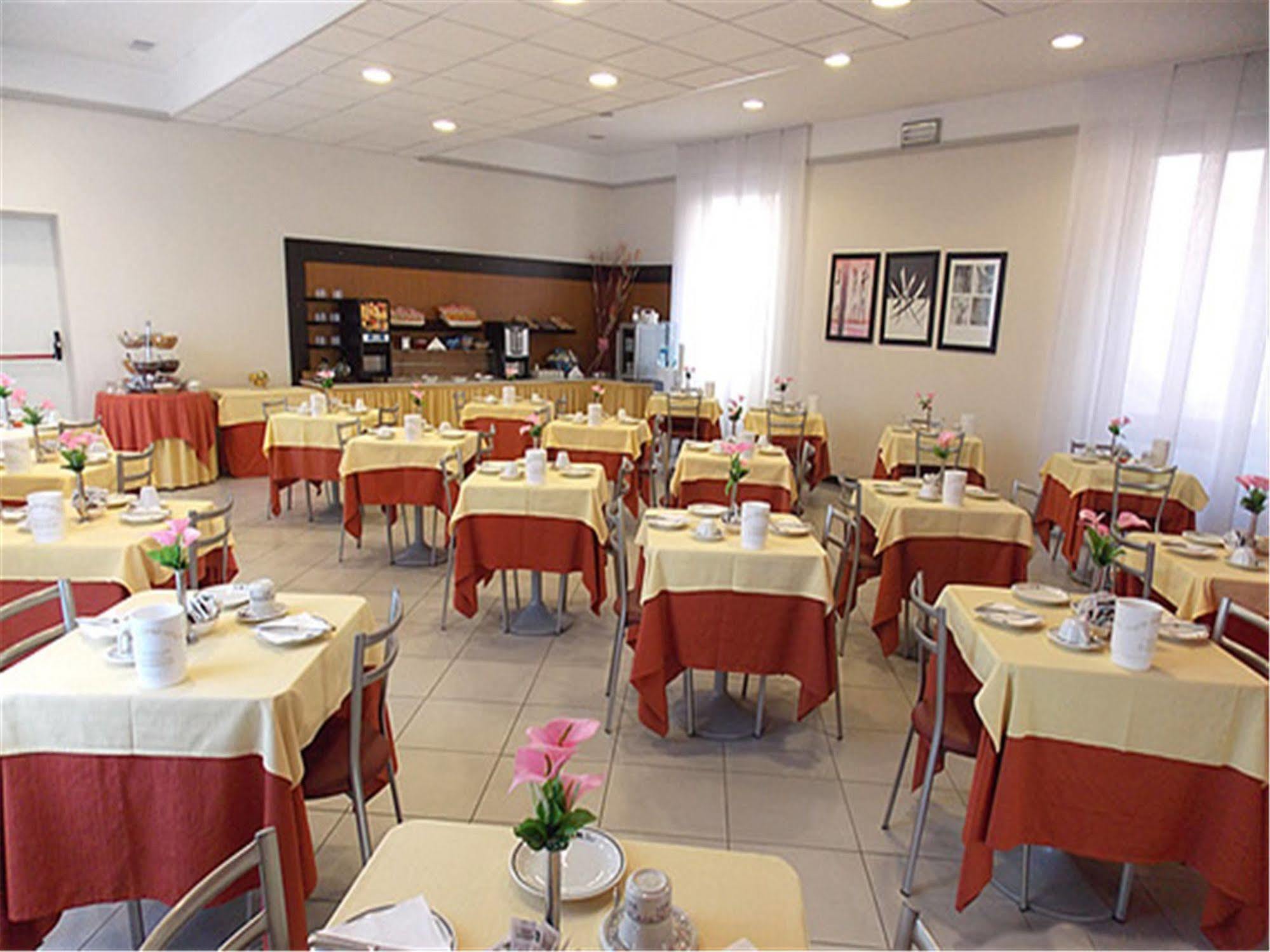 Hotel David Sesto Calende Exterior foto