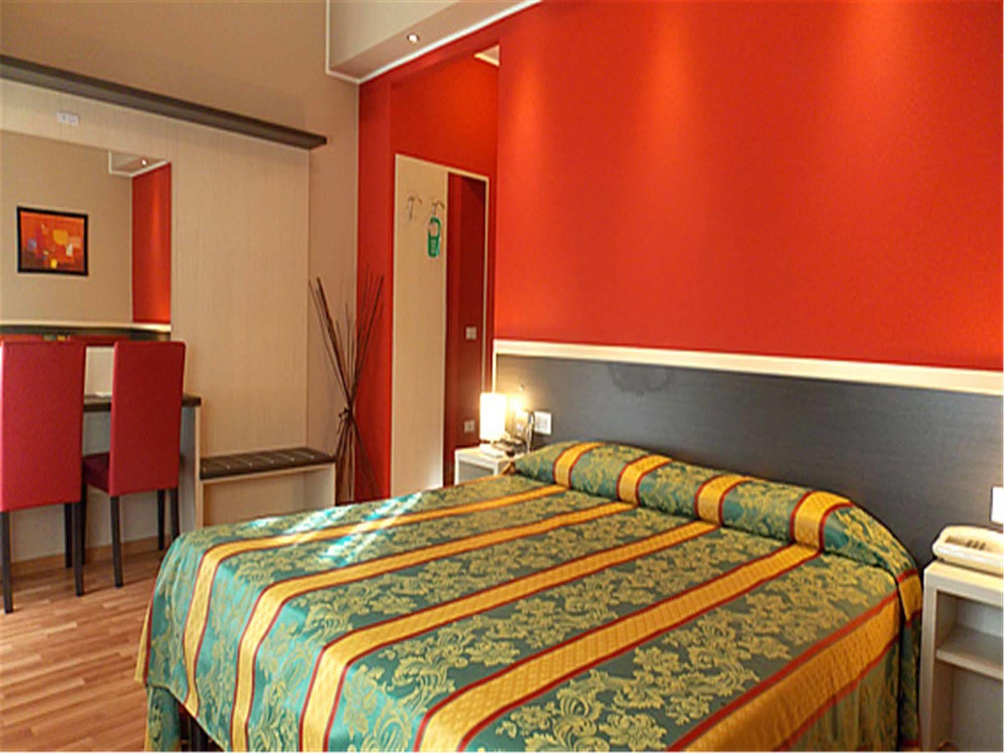 Hotel David Sesto Calende Exterior foto